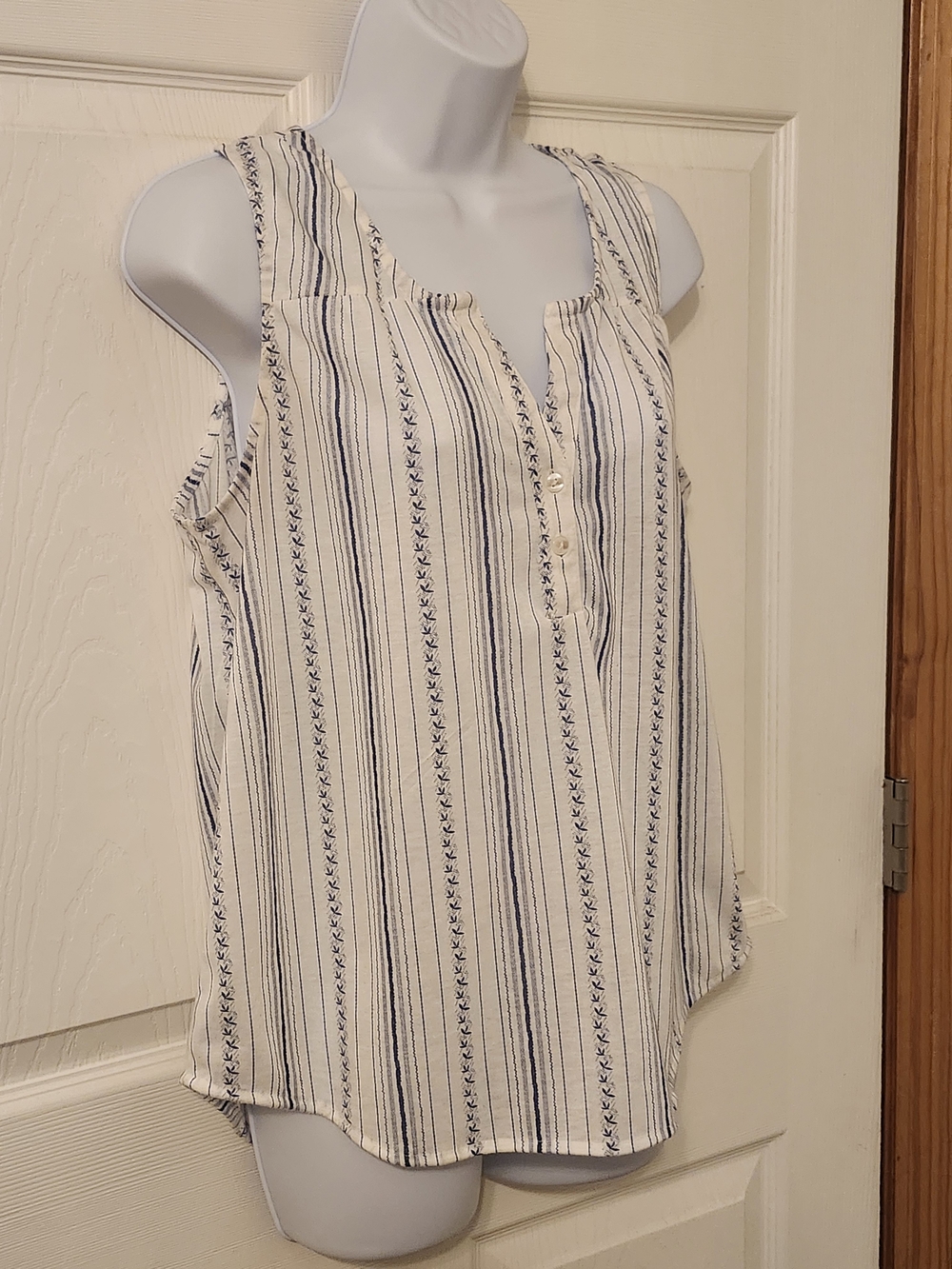 Eden & Olivia White Sleeveless Striped Henley Tank with Navy Blue Striped Detail